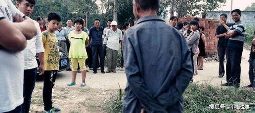 形吃瓜群众看热闹,围观热闹背后的众生相