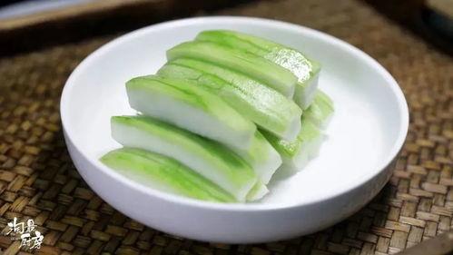 吃清水煮瓜视频播放,简单美味，健康养生新选择
