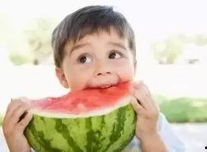 快穿嗄嗄吃瓜,嗄嗄的甜蜜吃瓜之旅